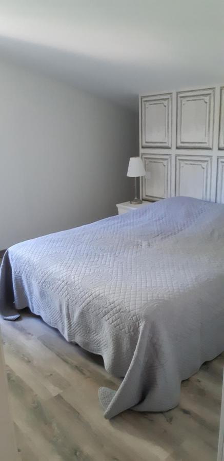 L'Etang Des Cigales Apartment Uchaux Luaran gambar