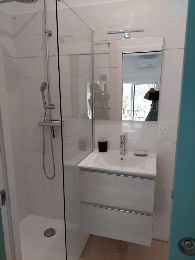 L'Etang Des Cigales Apartment Uchaux Luaran gambar